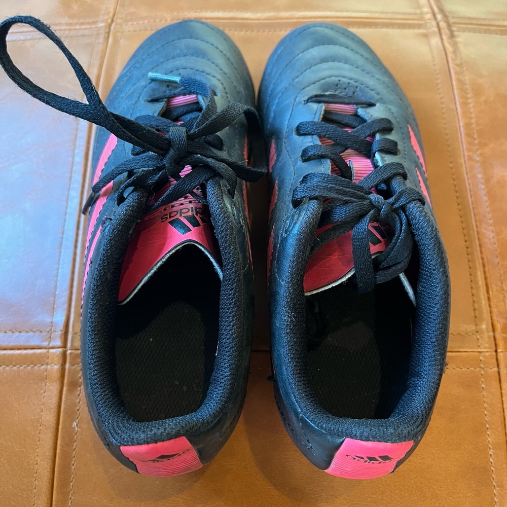 Adidas youth soccer cleats